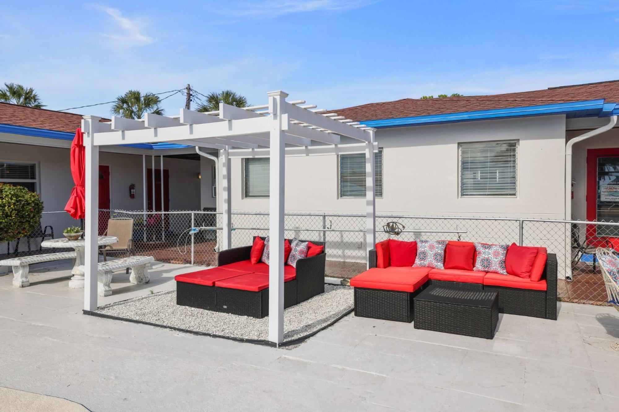 Sun Island Motel St. Pete Beach Exteriör bild