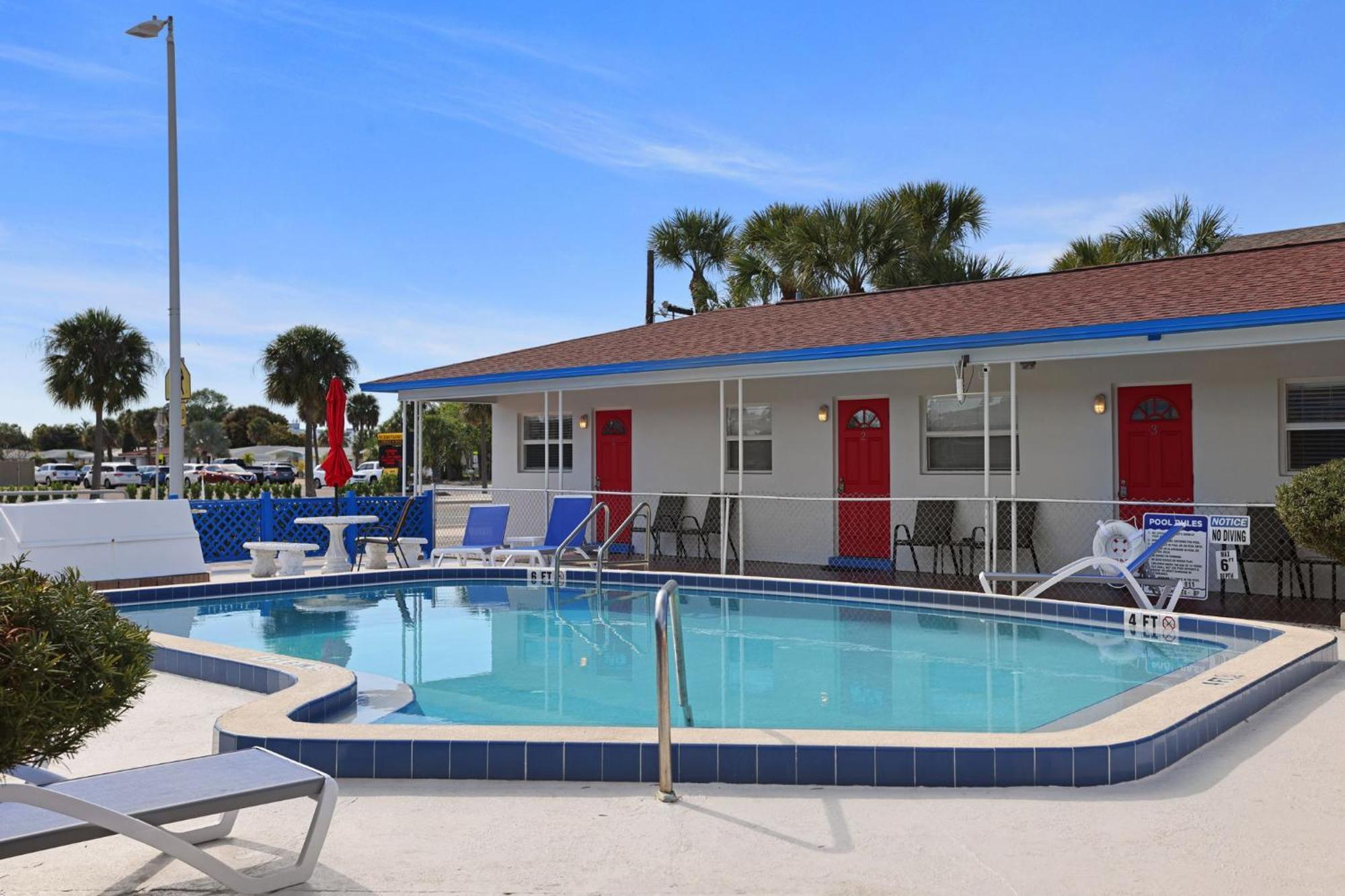Sun Island Motel St. Pete Beach Exteriör bild